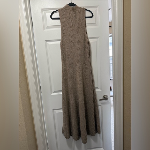 BANANA REPUBLIC MERINO-BLEND MOCK-NECK MIDI SWEATER DRESS Size Large - Picture 5 of 14